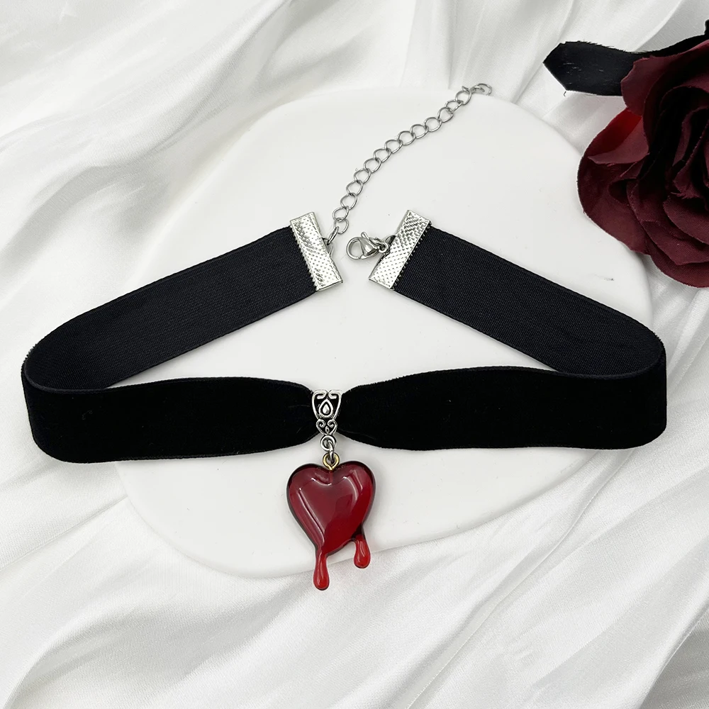 Y2K Dropping Blood Heart Choker Necklace Black Velvet Red Heart Pendent Choker Vampire Jewelry Gift For Women