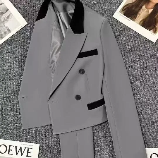 

Casual Short Women's Suit Jacket 2026 New Style Beige Color Polyester Fiber Spring Autumn Fashion Small Size Ladies Coat