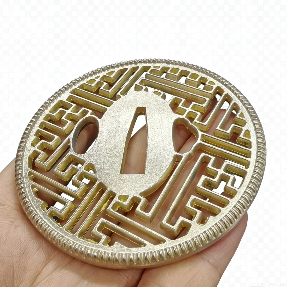 Exquisite hollow-out Brass Tsuba For Japanese Sword Samurai Katana Wakizashi Katana Knife Fittings