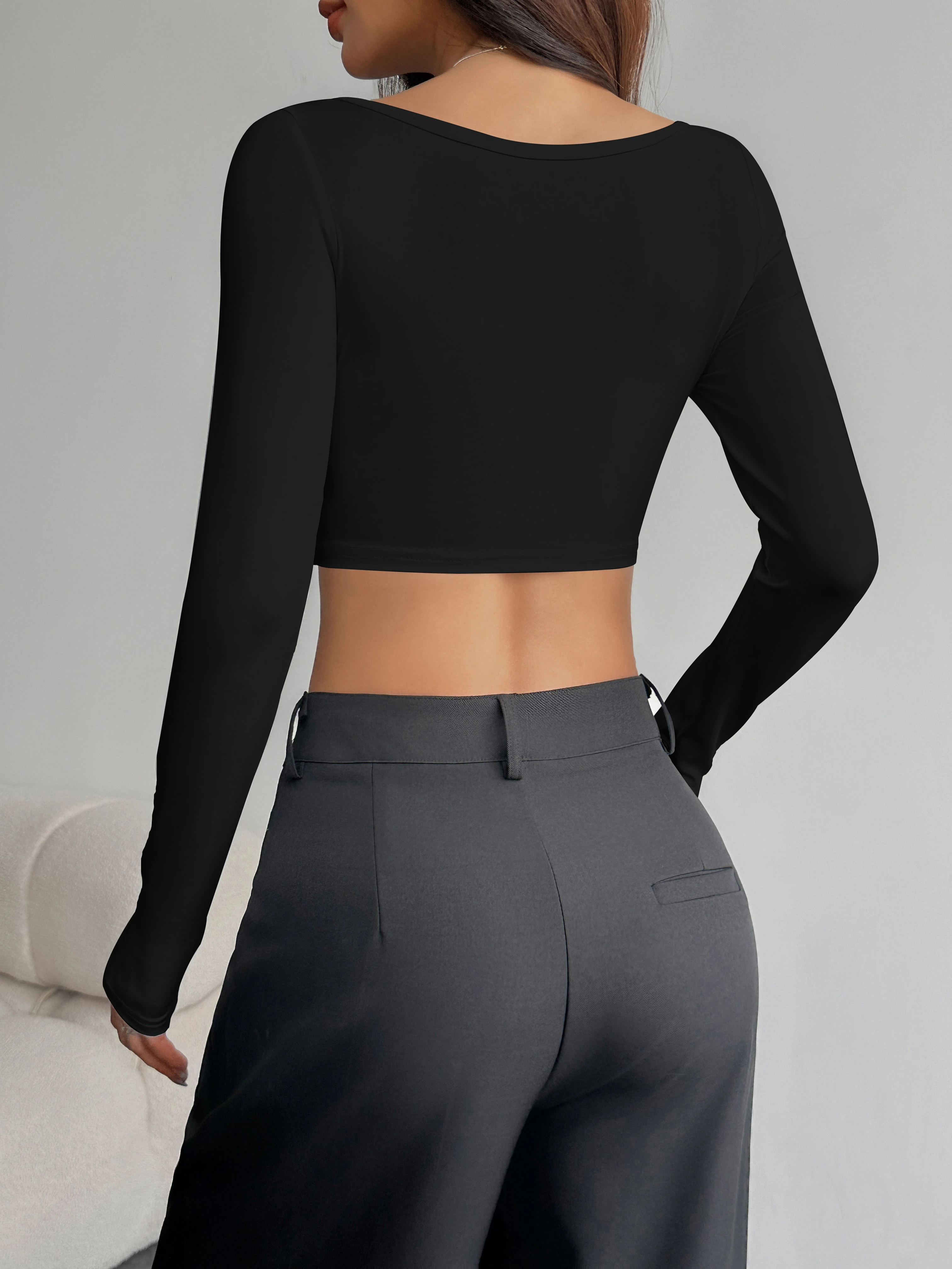 Damen-Crop-Top mit eckigem Ausschnitt und langen Ärmeln, figurbetontes Oberteil, das die Schlüsselbeine betont, heiß begehrter kurzer Bodysuit für vielseitiges Layering – Detail 3