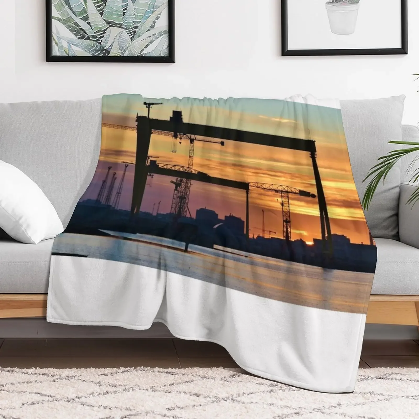 Belfast Titanic Cranes Sunset Throw Blanket Stylish Decor Blanket Gift for Friends Roommate