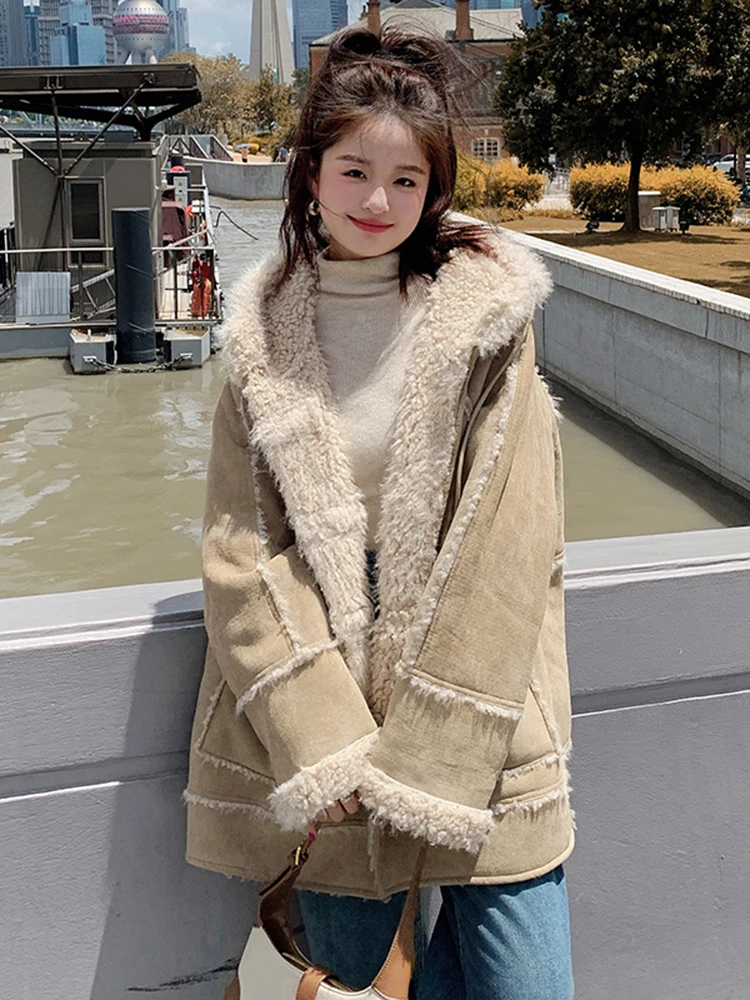 LANMREM Winter Warm Lamb Fur Jackets Women Hooded Spliced Design Pockets Coat Korean Style Female 2024 New Clothing 2VV383