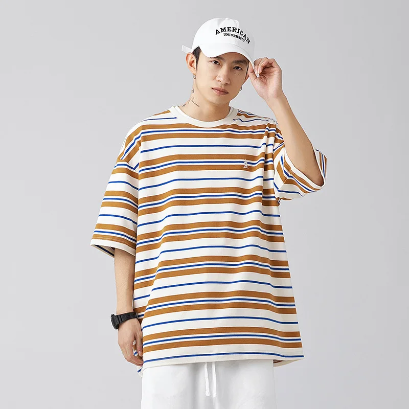 

Japanese Streetwear Men's Vintage Stripe Short Sleeve Cotton Tee Casual Unisex Regular Fit Couple Top for Summer 2025