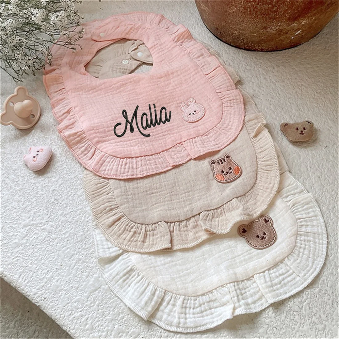 

Embroidery Name Baby Comforter Baby Waterproof Bib Newborn Girls Accessories Bibs Baby Boy Cotton Gauze Towel Custom Baby Bib