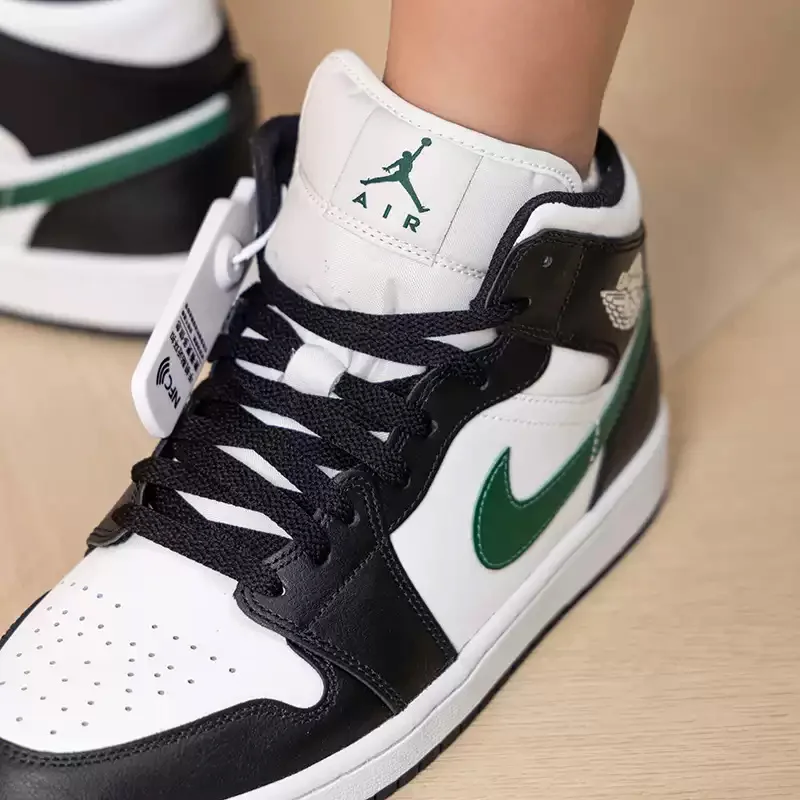Nike Men's AJ Basketball Shoes - New Air Jordan 1 High-Top Sporty Casual Shoes DQ8426-004 view 5