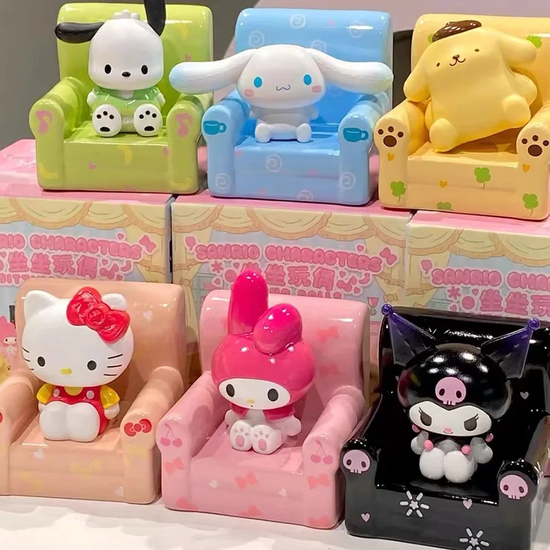 Rodzina Sanrio siedzi w serii ślepych pudełek dla lalek Hello Kitty Cinnamon Roll Sofa ozdoby samochodowe urocze ręcznie robione ślepe pudełka