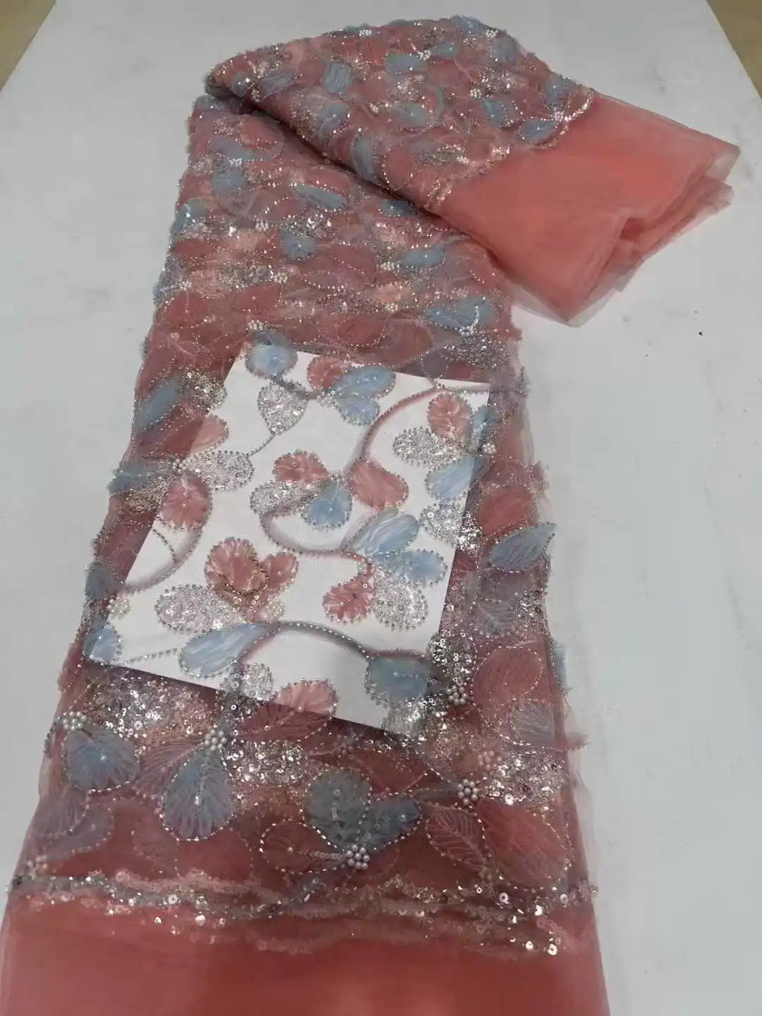 2025 جميل رائجة البيع الأفريقي مطرز أقمشة الدانتيل الفرنسية النيجيري خرز كريستالي الترتر شبكة الدانتيل السيدات فساتين حفلات الزفاف