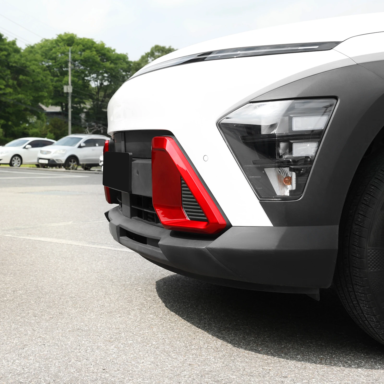 2pcs Red Car Front Bumper Middle Mesh Decorative Frame Headlight Side Trim Cover For Hyundai Kona 2024 LHD RHD Exterior Styling