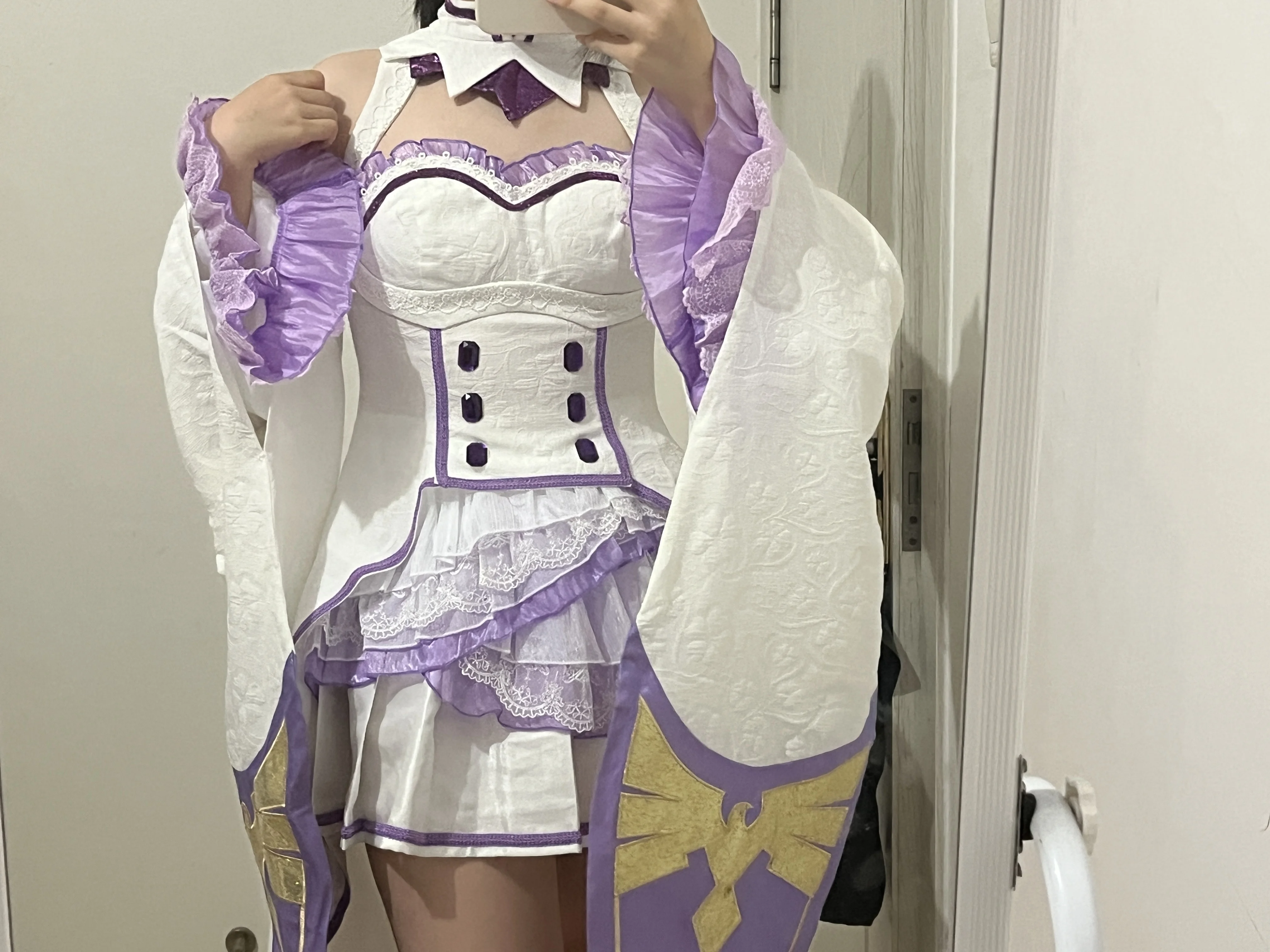 جديد إميليا تأثيري حلي هالوين عيد الميلاد لعب الأدوار حفلة كوميدية S-XL عالم مختلف من صفر إميريا لوليتا رائع