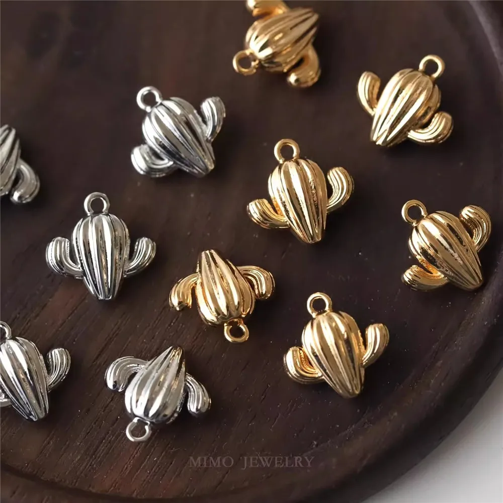 

1PCS 12.3x12.3mmDIY Handmade Accessory with A Cute, Chubby and Fresh Cactus Plant Pendant Plated with Real Gold