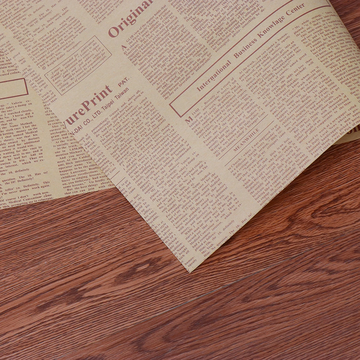 

40 Sheets Kraft Paper Gift Wraps Brown Flower Newspaper Design Party Favors Decorative Paper Craft Project Eco Friendly Strong