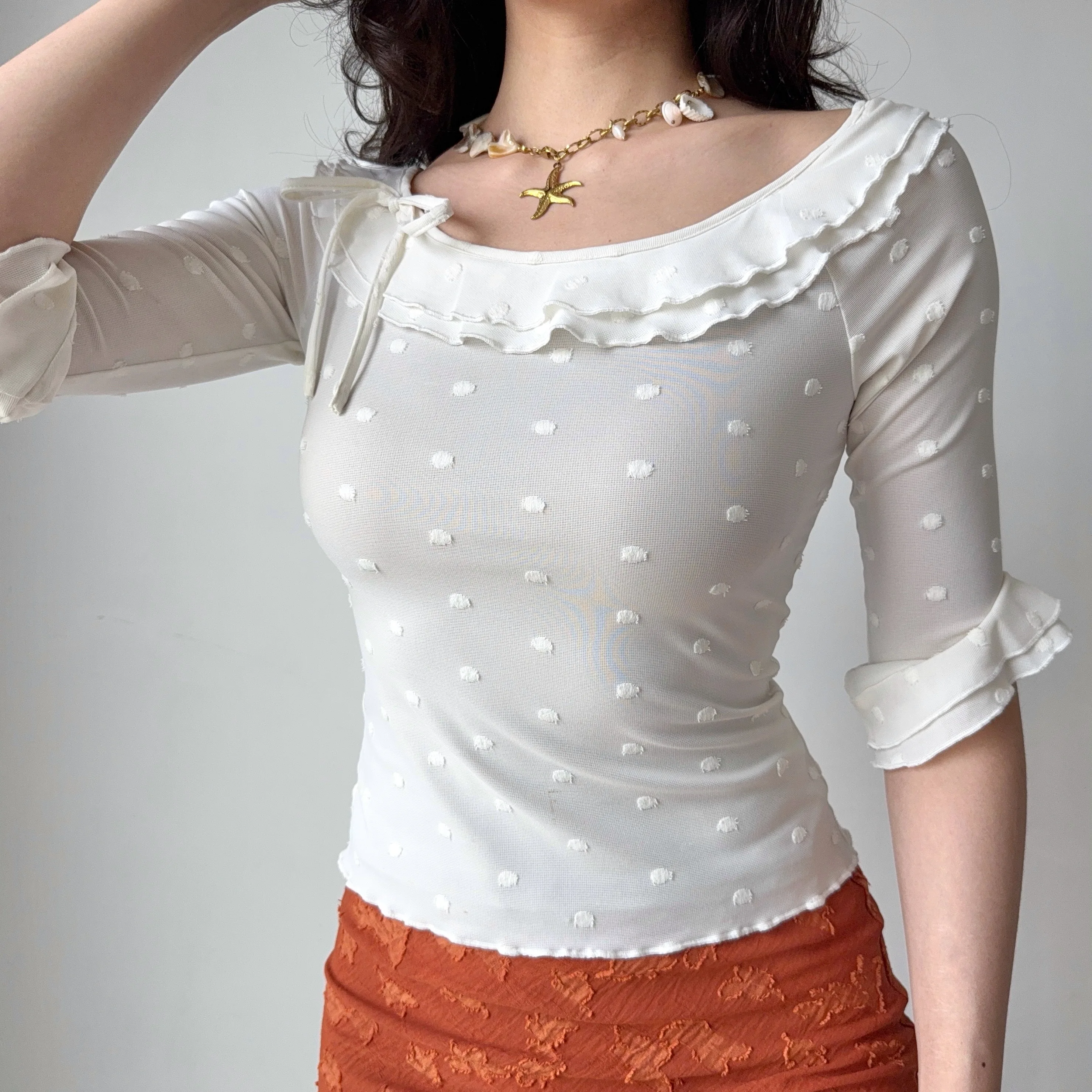 Go Girl Go Summer Slim Fit Polka Dot Flocking T-Shirt Women's Short Sleeve Boat Neck Design Sense Top French Style Embellished