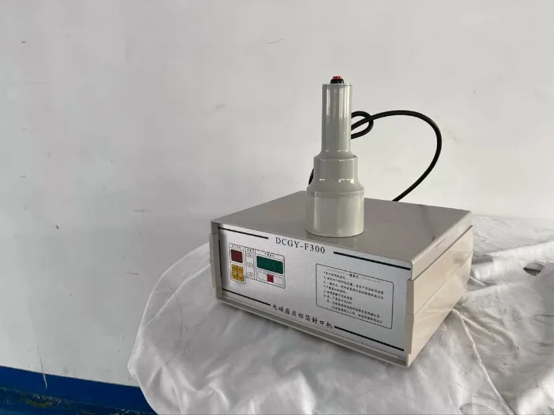 Handheld Electromagnetic Induction Sealer for Small Diameter Bottles Aluminum Foil Seal for Honey Medicine Plastic Bottles Tool