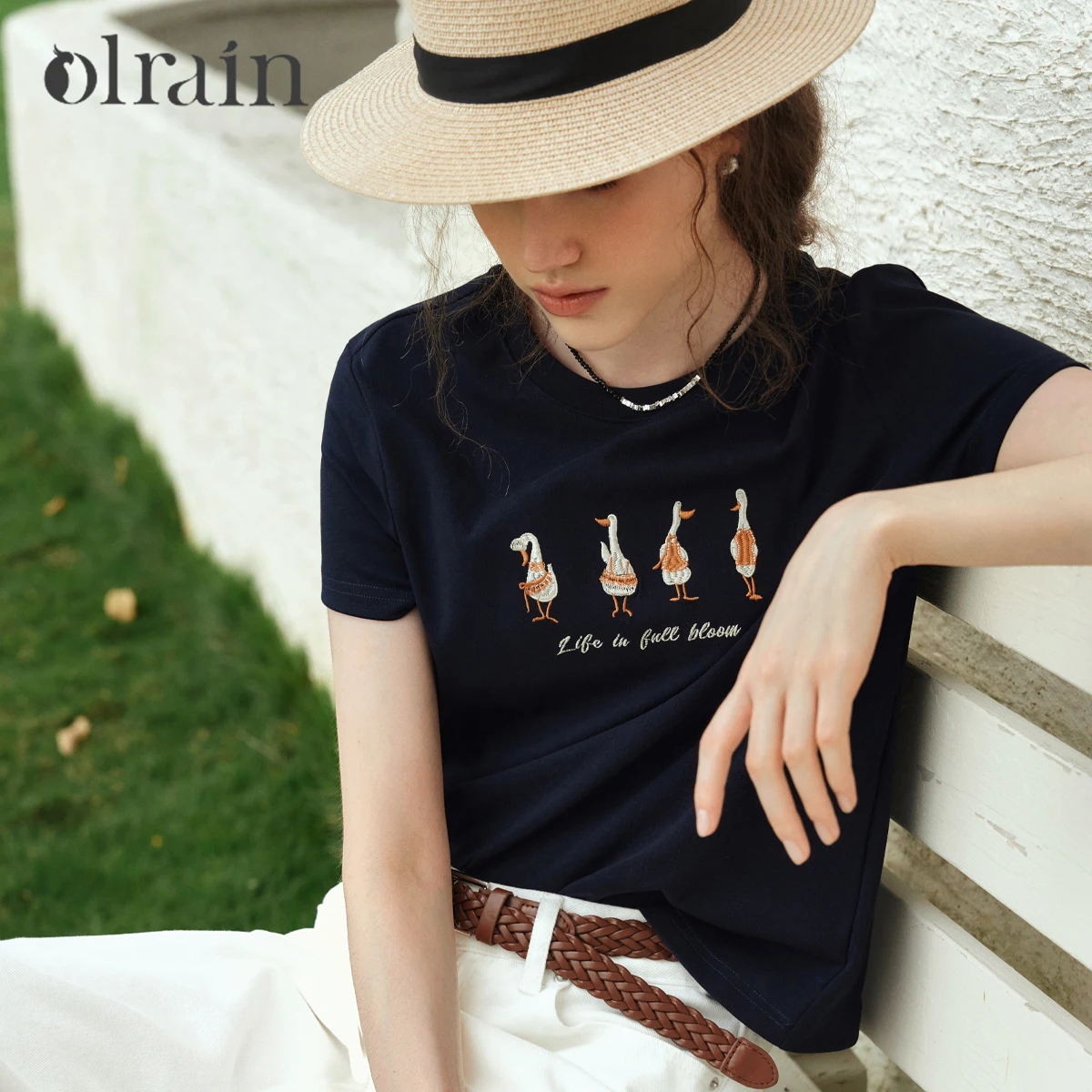 

OLrain Women's T-Shirt Fun Animal Embroidery Navy Blue Round Neck Short Sleeve Tee 2026 New Summer Casual Female Top O58XT002306