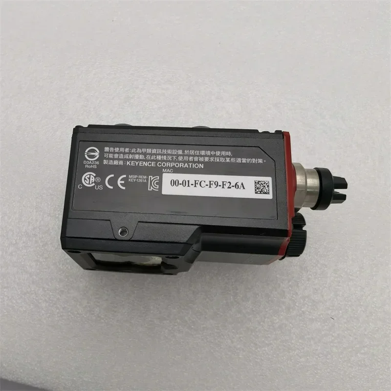 

KEYENCE SR-1000+OP-87527+OP-87230 Autofocus 1D and 2D Code Reader