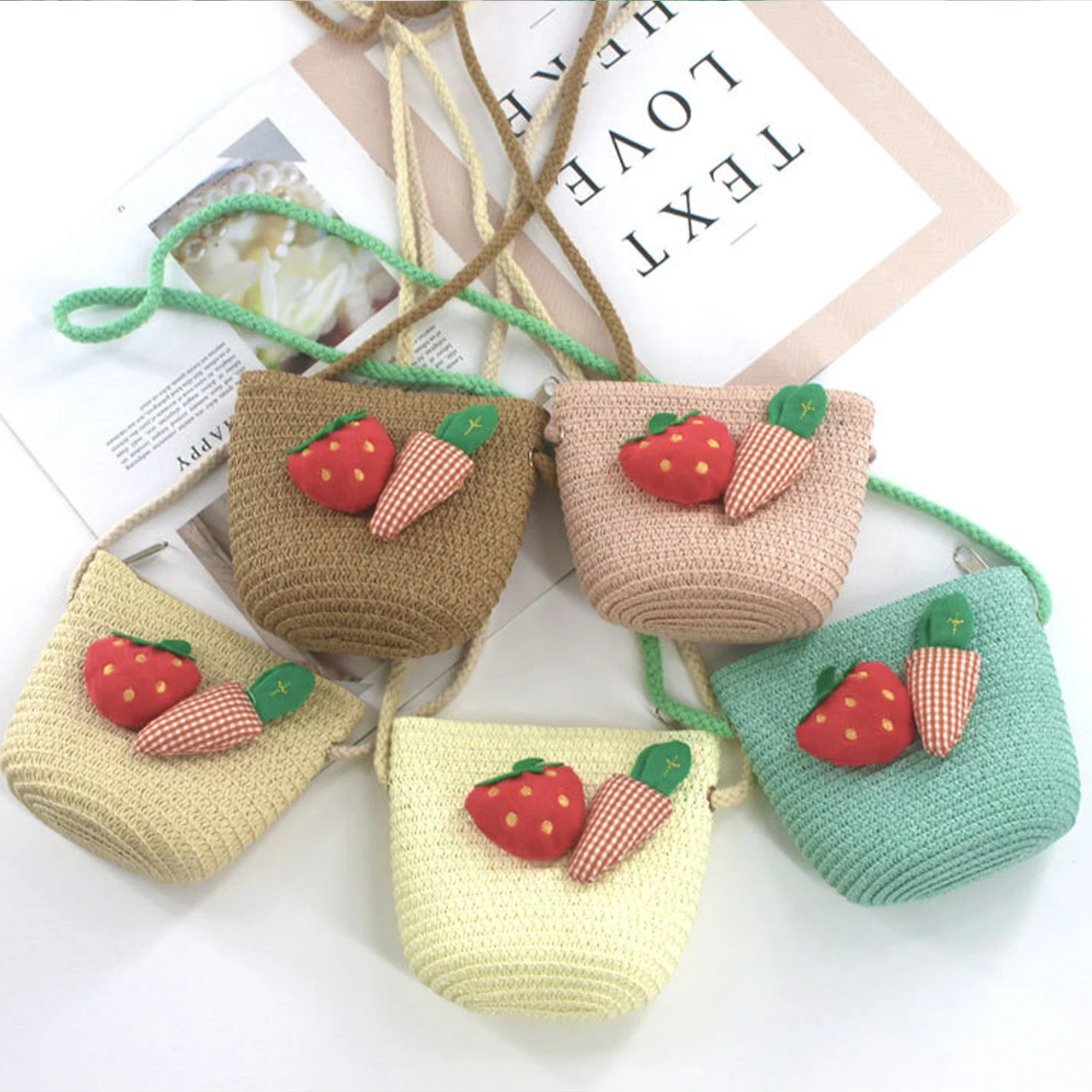 

Children Foldable Woven Straw Bag Summer Girl Shoulder Bags Strawberry Carrot Kids Handbags Cartoon Crossbody Bags Small Wallets