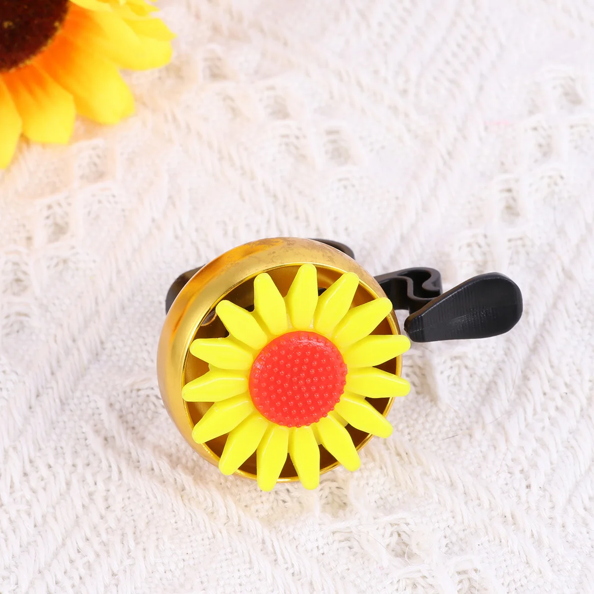 

Sunflower Shaped Bike Bell 2.2Cm Diameter Golden Cycling Bell Handlebar Ring Ringer Horn Lightweight