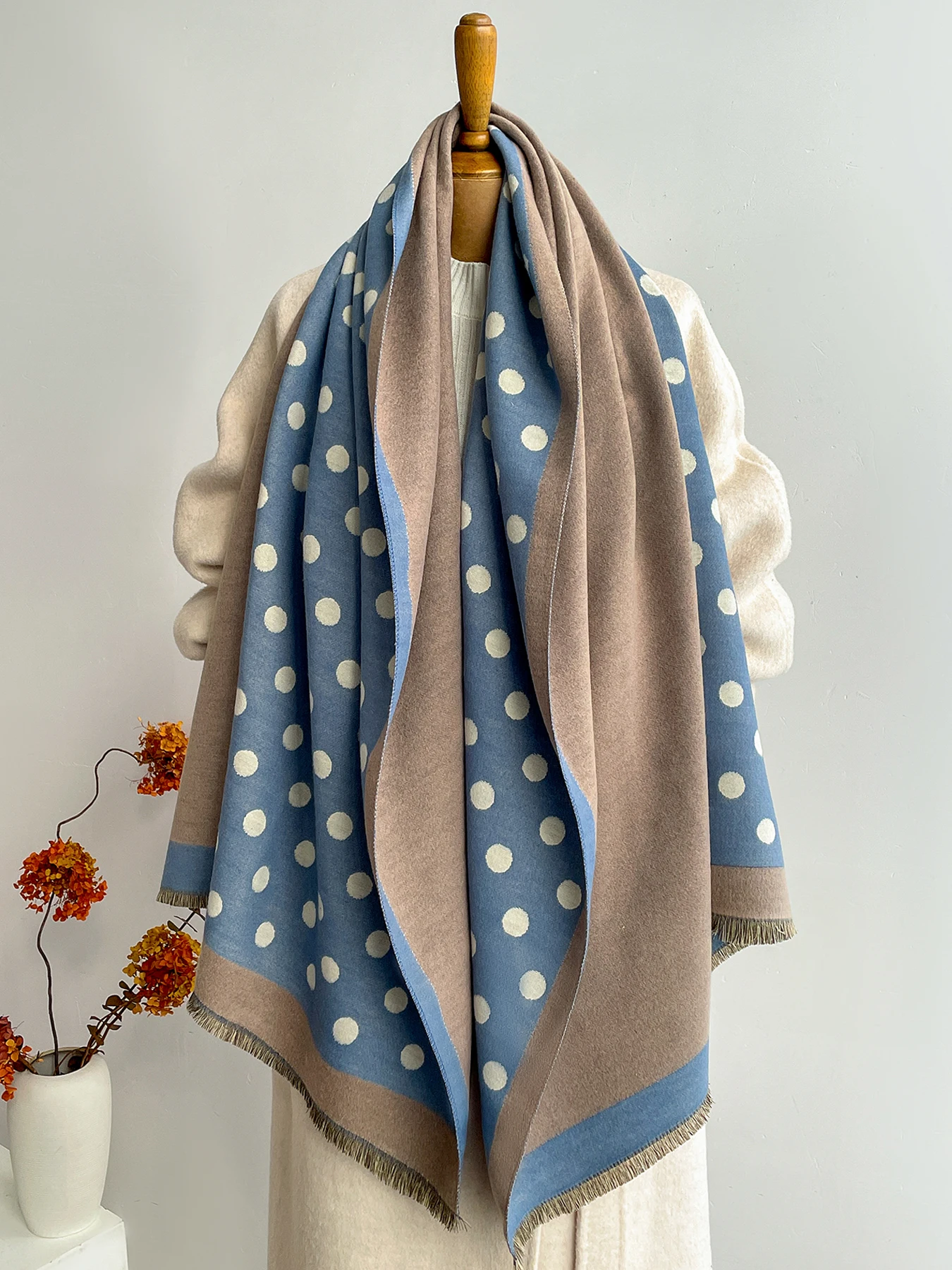 المرأة الخريف الشتاء فو الكشمير نقطة نمط ernShawl الدافئة وشاح جاكار تنوعا بطانية استخدام الرقبة حماية نمط جديد