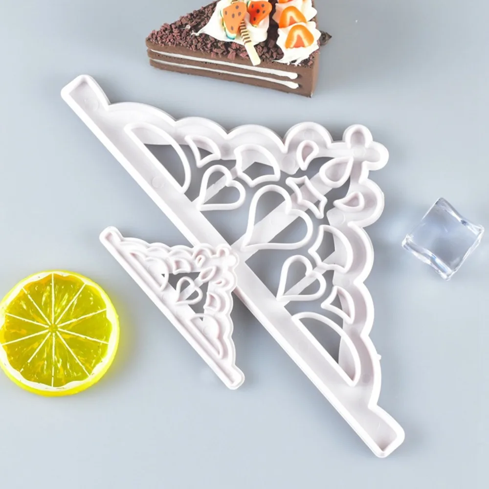2pcs Easy To Use ABS Crown Cutters Set Crown White Fondant Cutter Mold Food-Grade Cake Decorating Mold Dinner Decoration