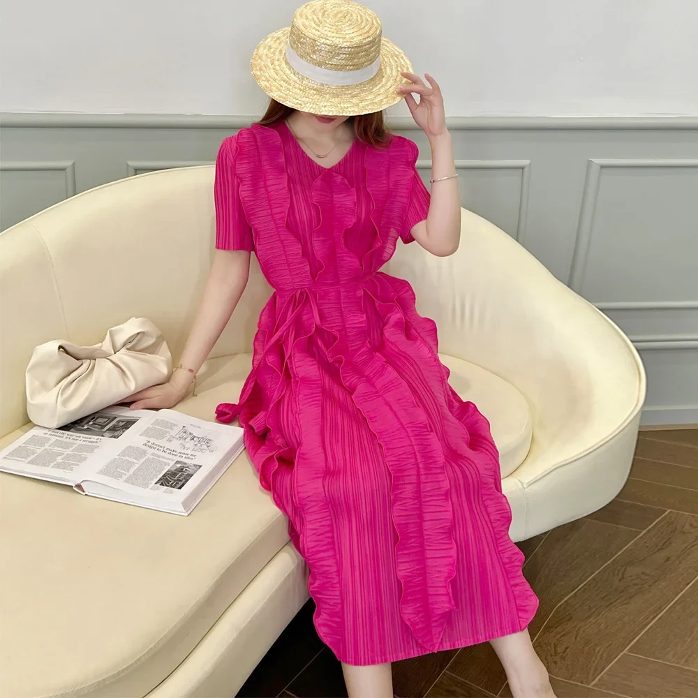 Factory Direct Supply 2024 Summer New Original Pleated Dress High-end Light Luxury Ruffle Edge Waist V-neck Dresses for Women