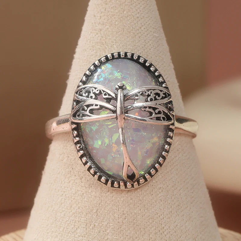 Fashion Insect Design Dragonfly Pattern Ring for Women Inlay Large Synthetic Opal Exquisite Ring Forest Style Jewelry