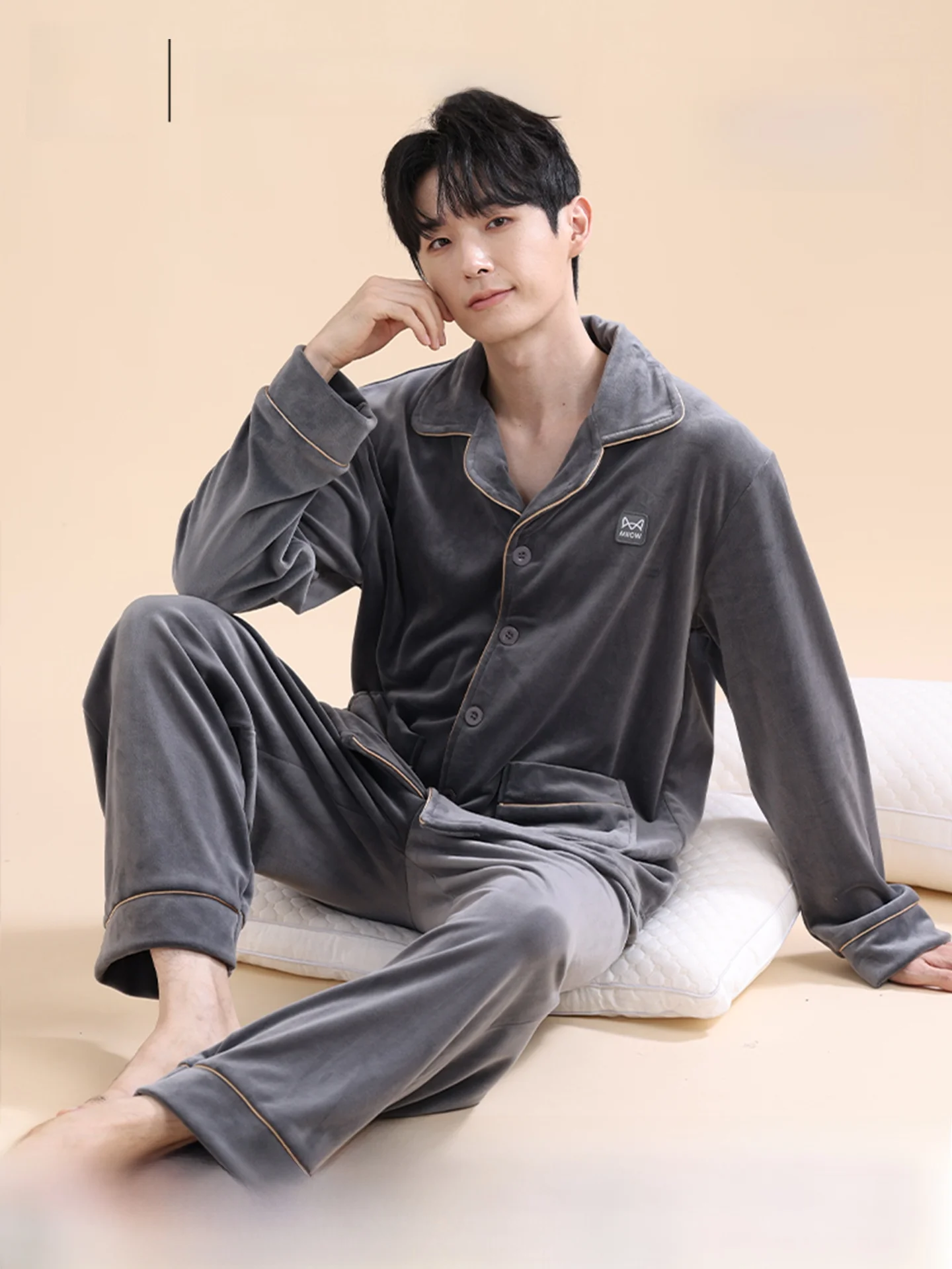 Men's Coral Fleece Pajamas Thickened Home Clothes Set Warmth And Comfortable Coral Velvet Fabric Long Sleeve Open Cardigan Style