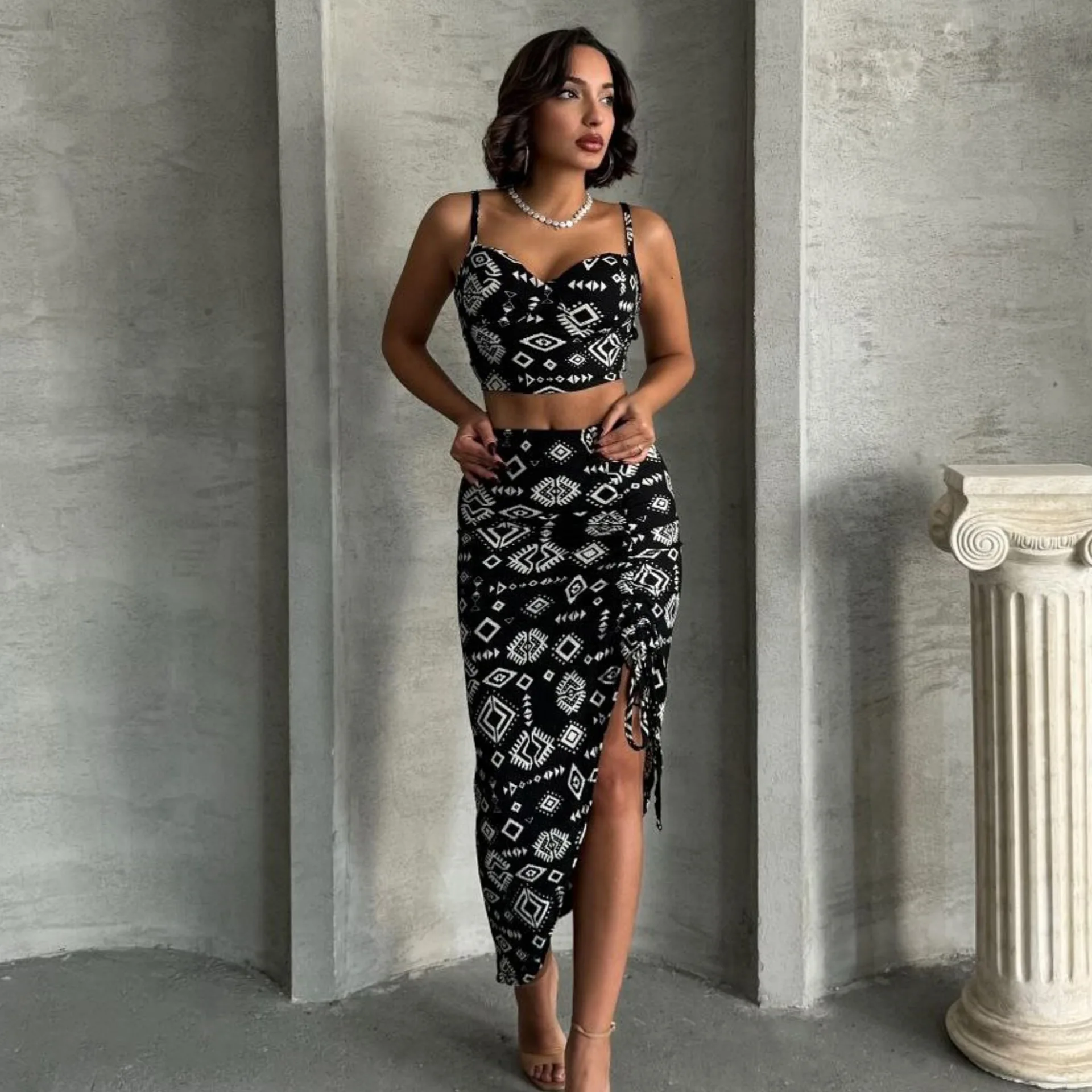 

Отпуск в Европе и США, новый летний костюм с чистым ветром, женский топ на подтяжках с цветочным принтом, длинная юбка, костюм