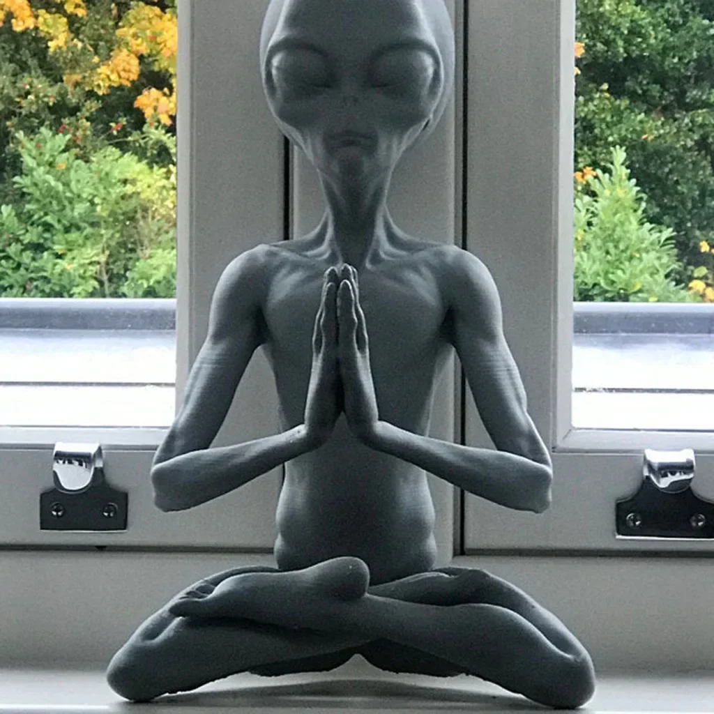 Mysterious Meditating UFO Extraterrestrial Alien Sculpture Ornament Figurine Statue Desktop Art Wood Guest Console Table Decor