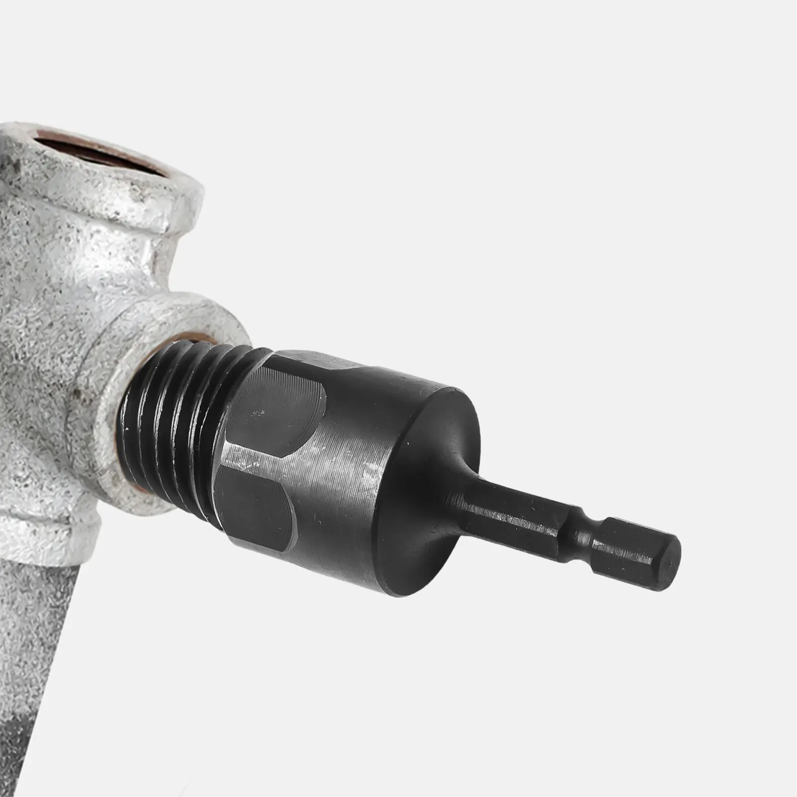 Simplified Home Repairs with Our Robust Hand Drill Compatible Extraction Tool Designed Specifically for Pipelines