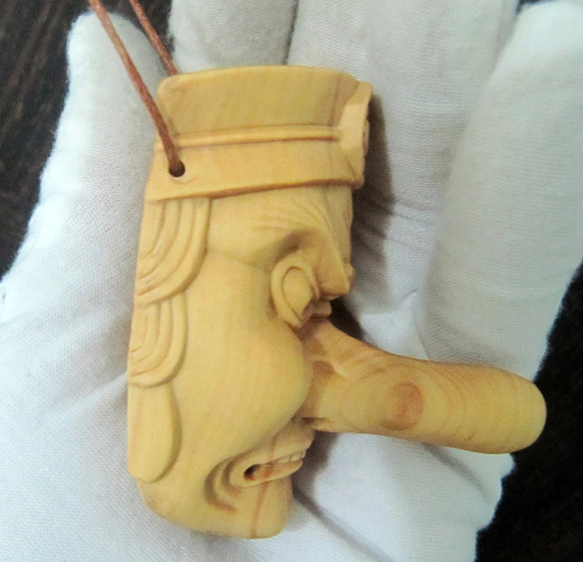QH002 - 6x5.2x4 CM Hand Carved Boxwood carving Netsuke : Tengu Monste Devil Mask