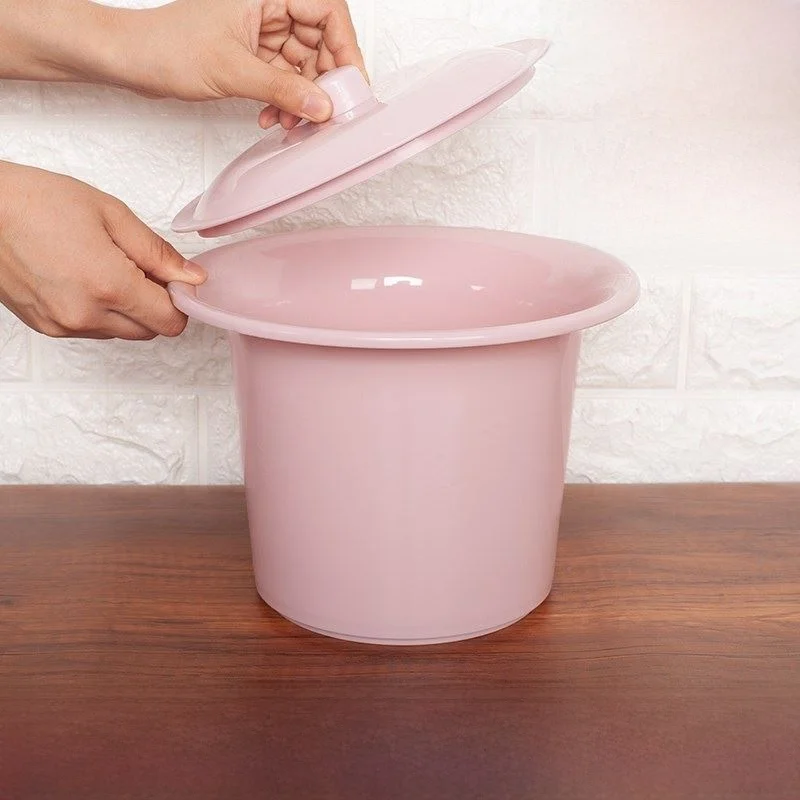 

Maternity Urinal Bucket Home Use Odor Control Women's Bedroom Urinal Bottle Nighttime Urinal Female Urinal Basin with Lid