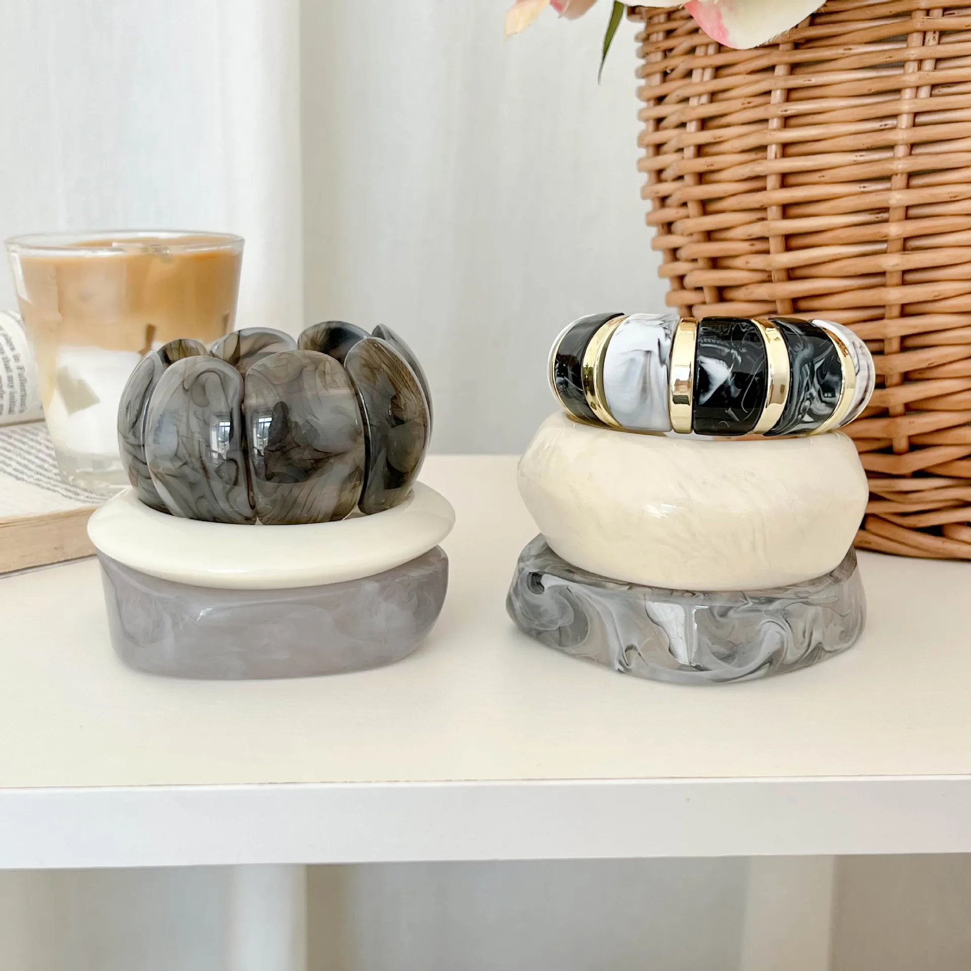 5 Styles Bohemian Grey White Wide Resin Acrylic Smudging Bangles for Women Punk Geometric Arm Bracelet Aesthetic Y2K Jewelry