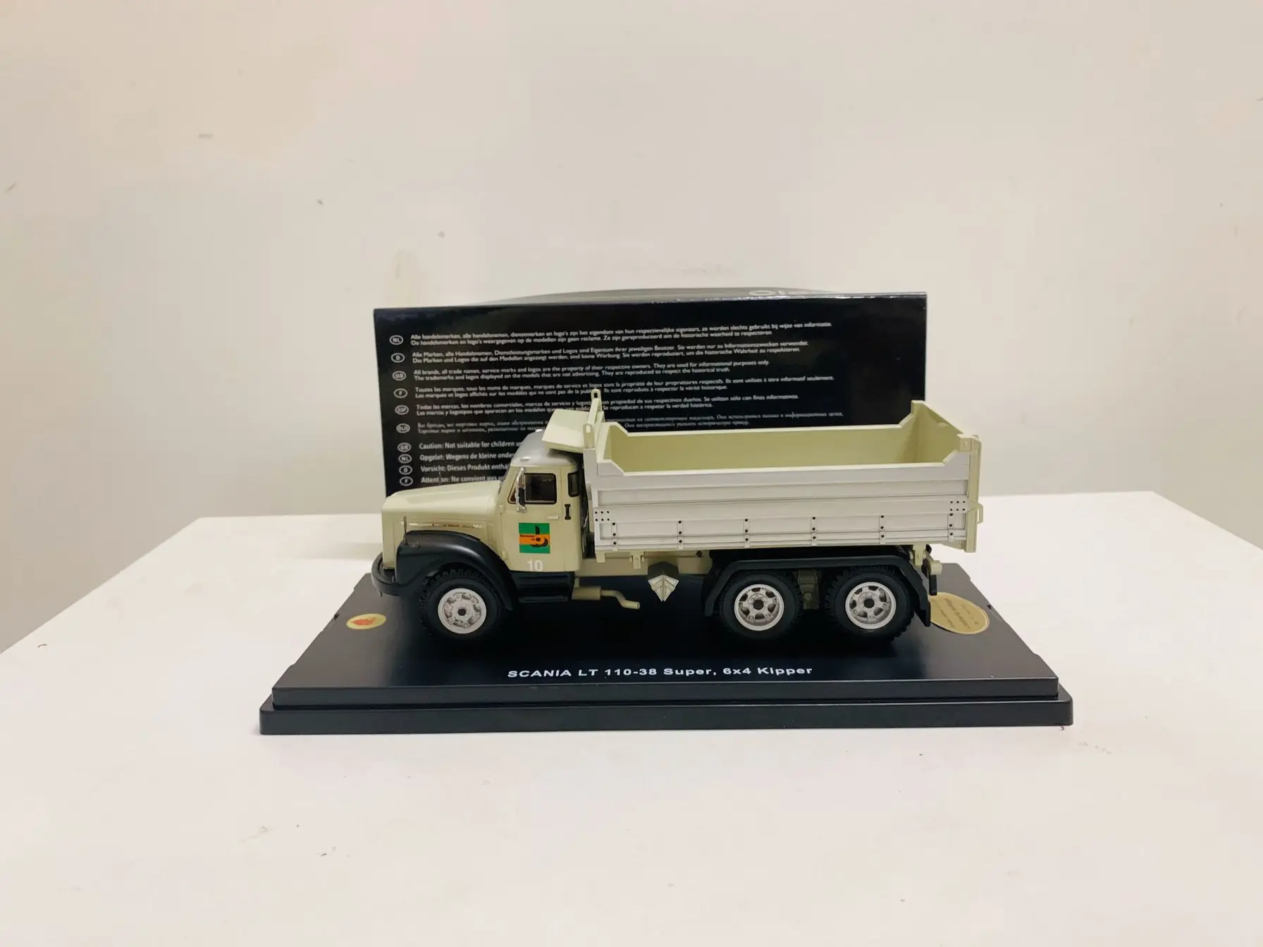 G0lden Oldies!!! LT 110-38 Super 6X4 Kipper 1:50 Scale Resin Model Truck New in Box