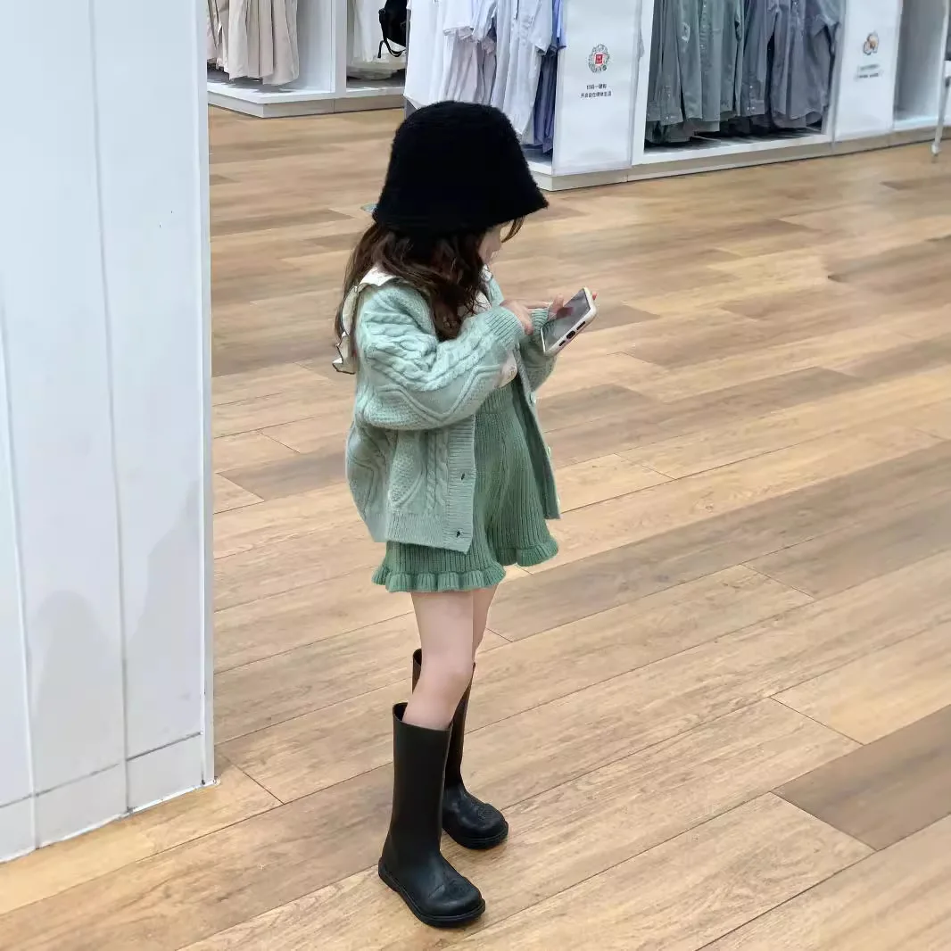 

Girls Suits 2024 Autumn New Childrens Clothes Baby Girls Knitted Cardigan Floral Lapel Shirt Wool Shorts Three-piece Set