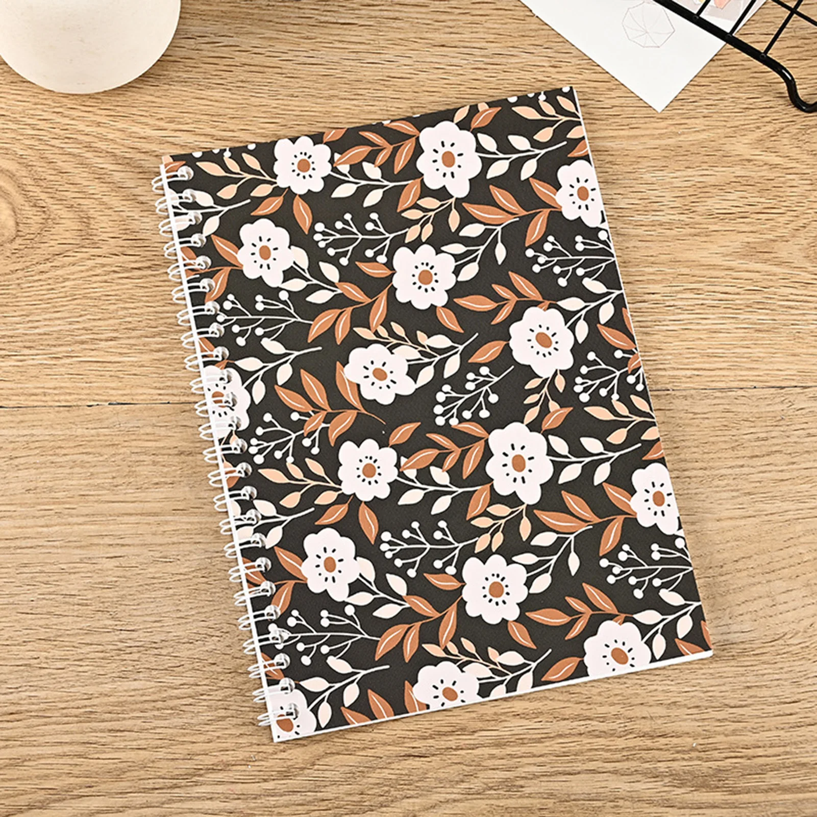 Cuadernos en espiral A5 para estudiantes, estampado de estilo de dibujos animados, tapa dura Floral, bonitos libros de notas adecuados para Acción de Gracias exquisita