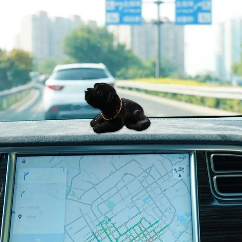 Dog Shaking Dashboard Ornaments Puppy Shaking Head Toy Cute Labrador Puppy Figurine Desktop Ornament Resin Bobble Head Toy For