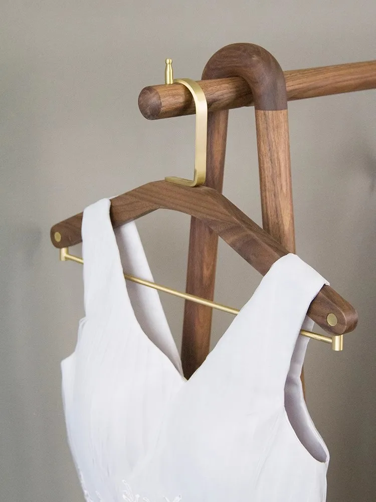 1/2 Wooden Coat Hanger with Brass Hook Retro Clothes Hangers Cloth Store Display Hanging Rack Modern Wardrobe Storage Organizer