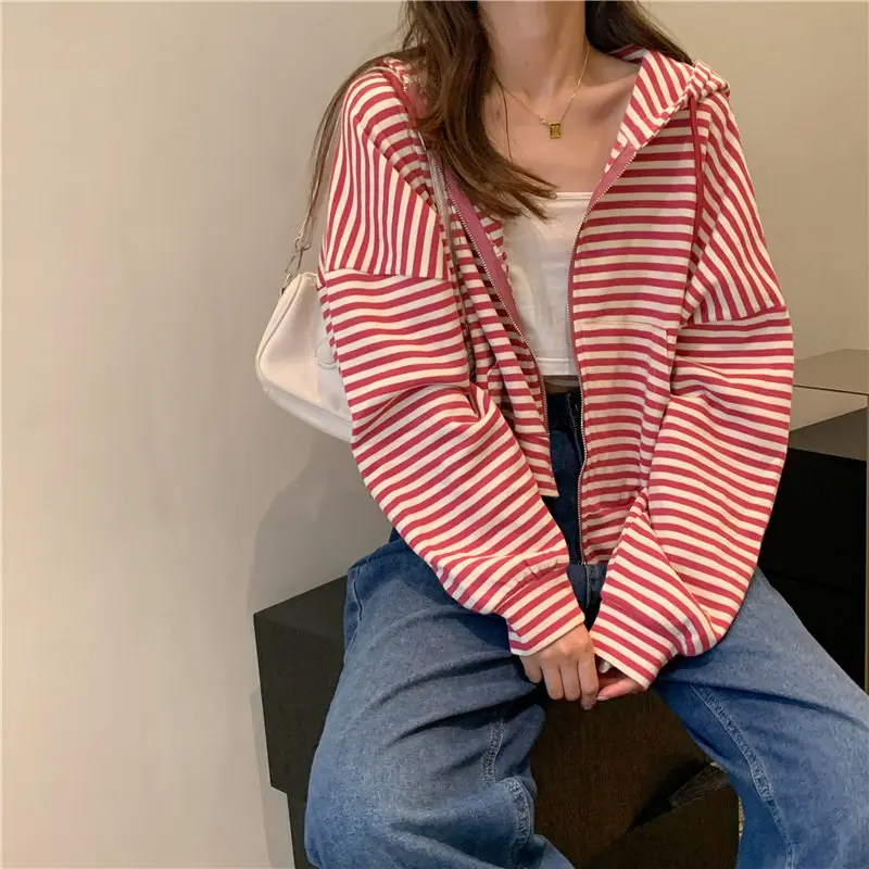 Autumn women's new striped short section zipper women's loose casual long sleeved jacket