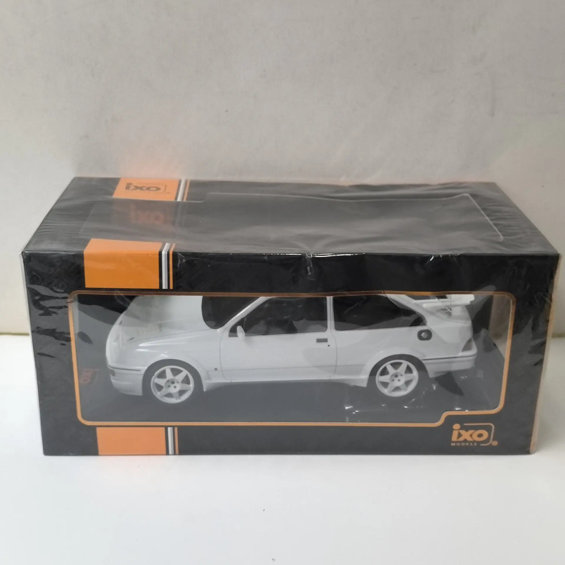 

Diecast IXO 1/18 Scale FORD SIERRA RS Cosworth 1987 Racing P7 Alloy Car Model
