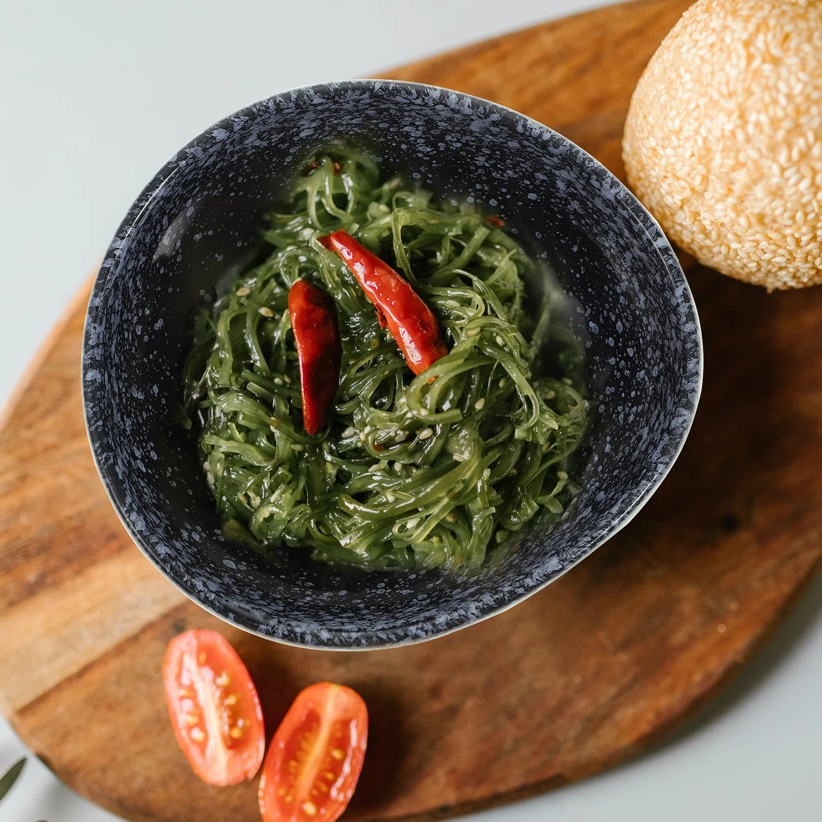 

1Pcs Ceramic Soup Noodle Bowl Safe Smooth Edges Stable Round Bottom Household Rice Salad Bowl Food Container