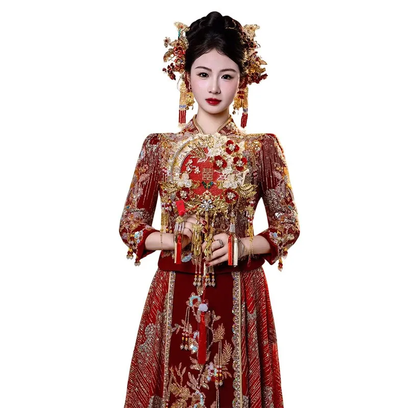 ชุดแต่งงานแบบจีนโบราณลายมังกรและหงส์สไตล์อุตสาหกรรมหนักแบบใหม่