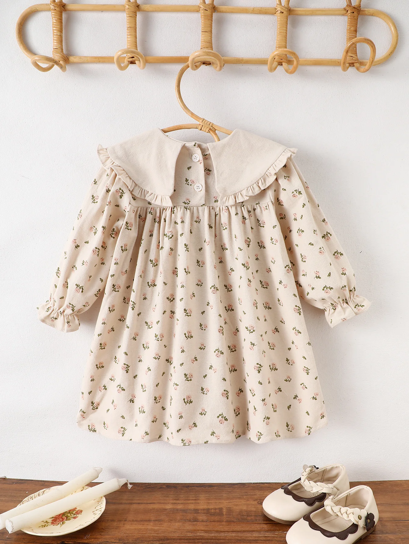 Girls' Heart-Shaped Lace Lapel Long-Sleeved Dress, Spring and Autumn Floral Princess Dress, Retro Forest-Style Children's Dress
