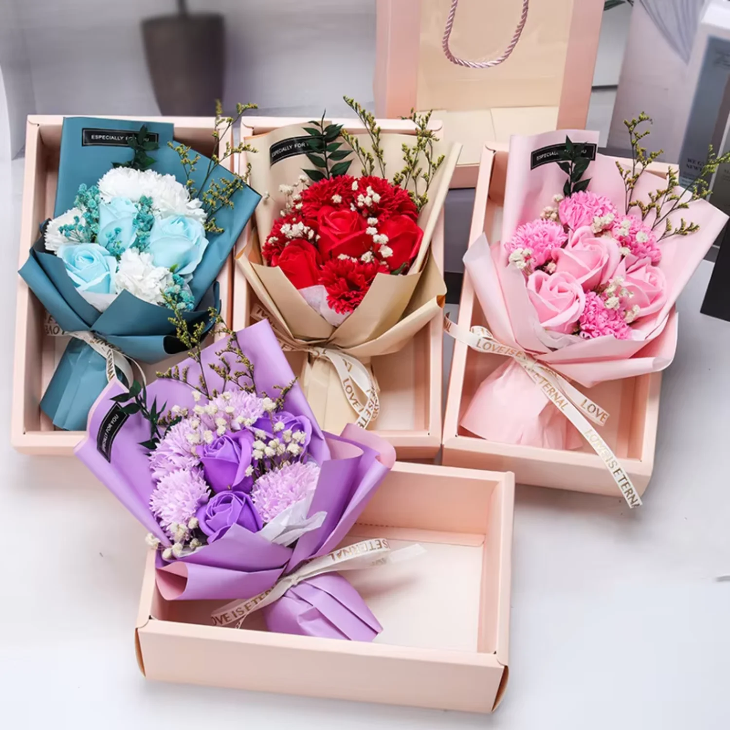 Hot Selling  New Low-cost  Foil Rose Flower Valentine's Mother's Day Gift Ornaments WholesaleHot Selling Rose Soap Bouquet