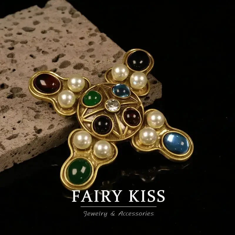 Retro and Old Colored Glazed Brooch, Simple Geometric Heavy Industry Personalized Design High-end Jewelry