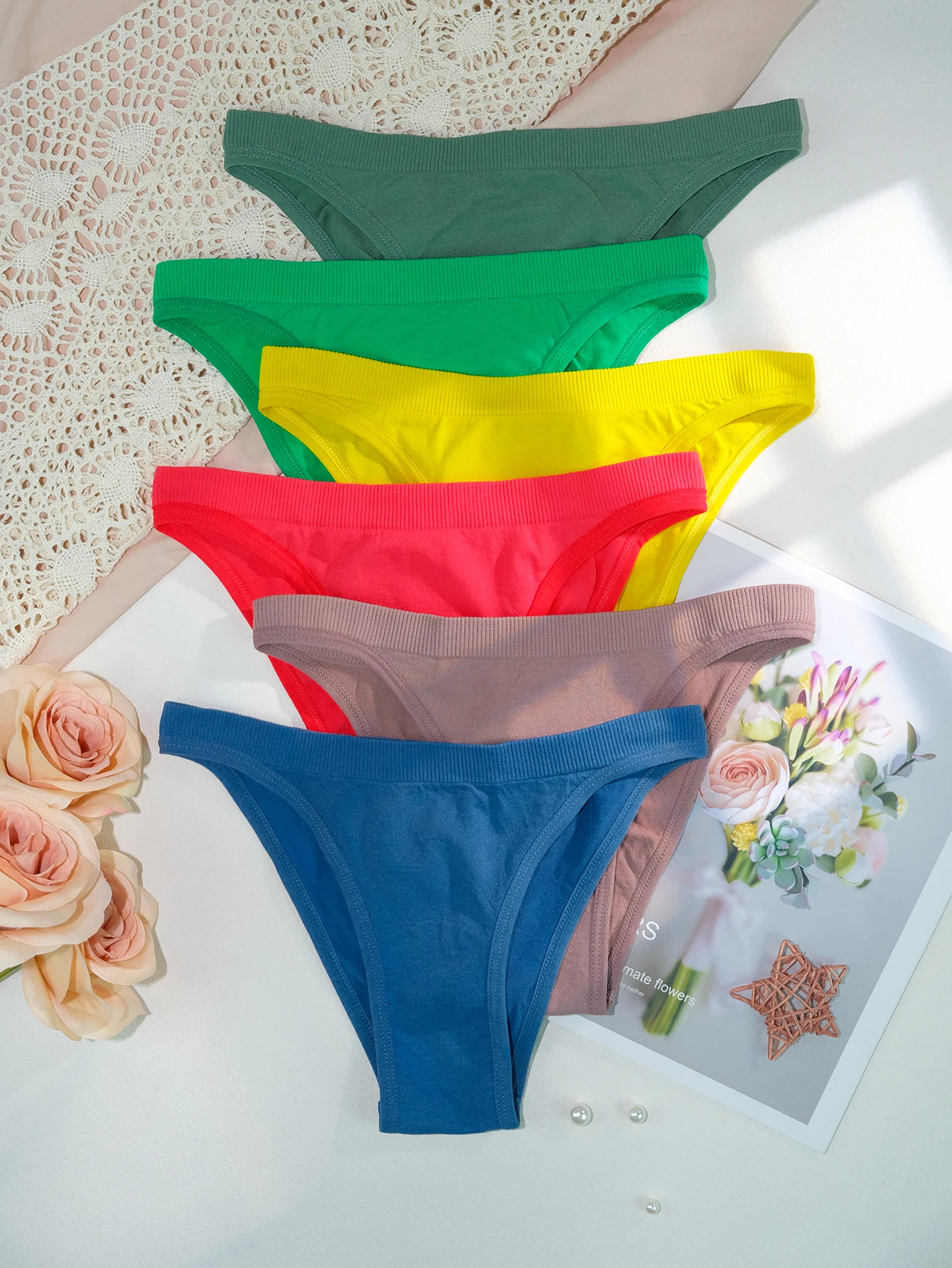 6 unidades de calzoncillos de talla grande para mujer: tejido cómodo, diseño informal y atractivo, corte bajo, suaves y cómodos, disponibles en varios colores, ideales para el uso diario.