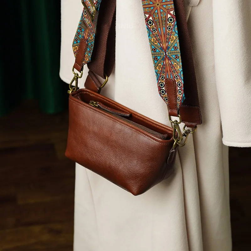 

2026 Vegetable-tanned Leather New Genuine Leather Women's Bag Top Layer Cowhide Single-shoulder Crossbody Wide Designer Luxury