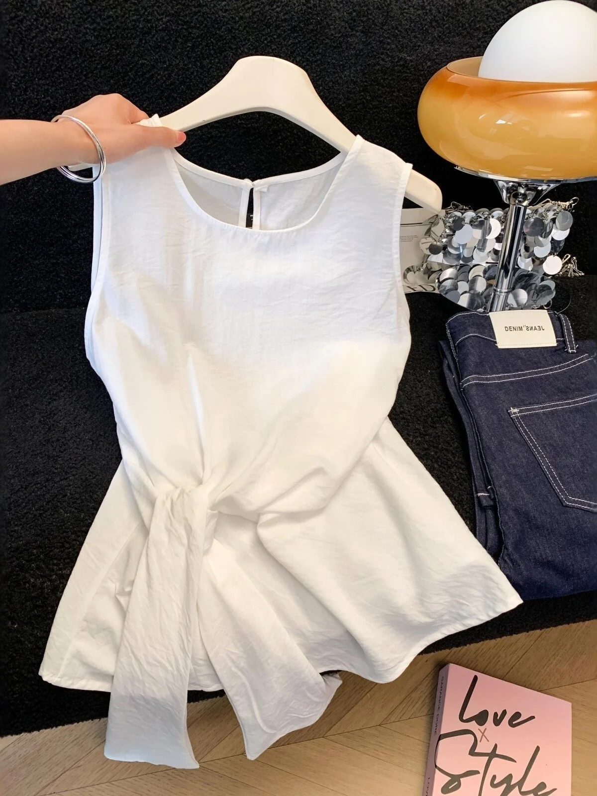 

Summer 2026 Women's Beach Vacation Loose Slimming Beautiful Knotless Sleeveless Shirt Korean Style round Neck Casual Blouse