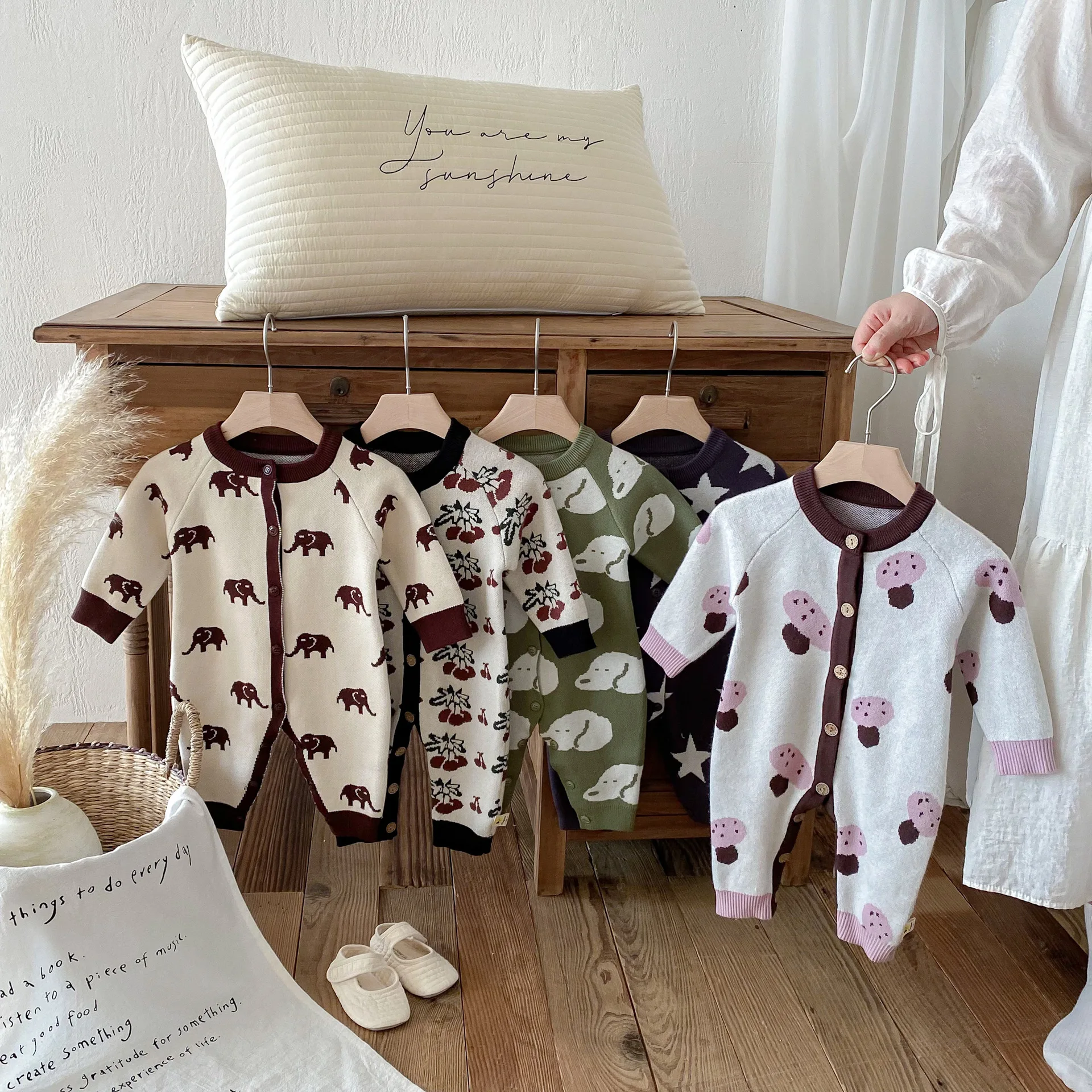 ZOETOPKID Baby Knitted Clothes Boys Girls Jumpsuits Fashion Print Sweater Super Cute Knitted Sweater Long Sleeved Baby Bodysuit