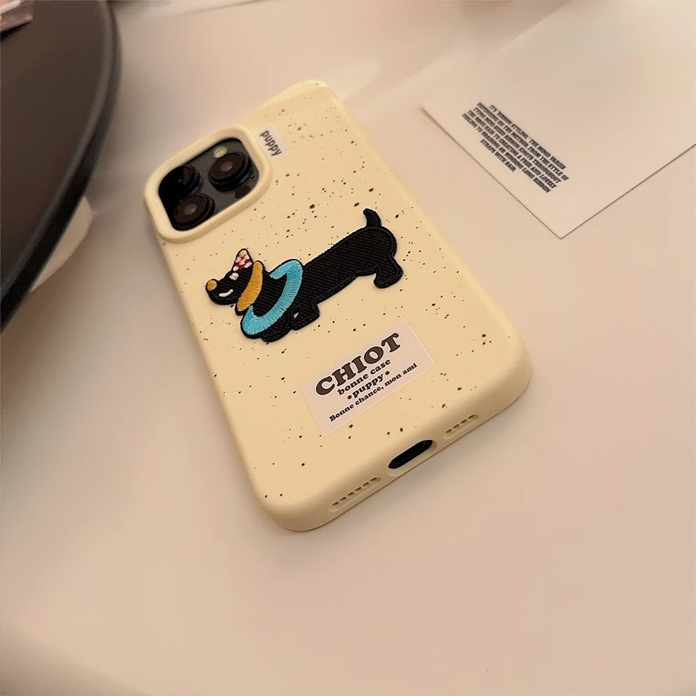 Cartoon INS Light Yellow Ink Splash Embroidery Dachshund Case for iPhone 16 15 14 13 Pro Max Back Phone Cover for 12 Pro Capa