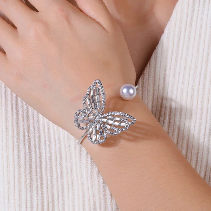 Obega Butterfly Pearl Bracelet Zinc Alloy Fashion Luxury Style For Woman Adjustable On Party Wedding Trendy Fashion Style